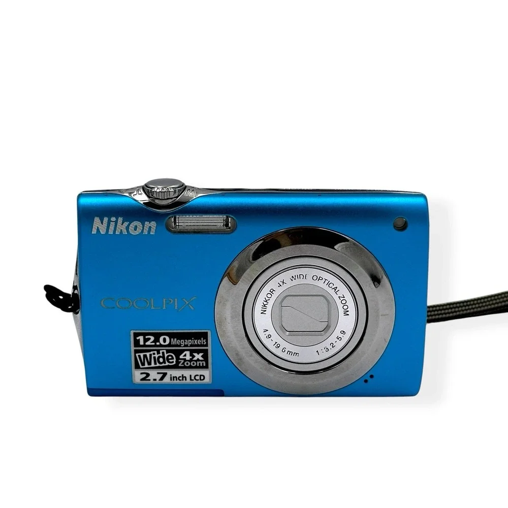 NIKON COOLPIX S3000 12.0MP Digital Camera Blue PARTS OR REPAIR -FOCUS ERROR
